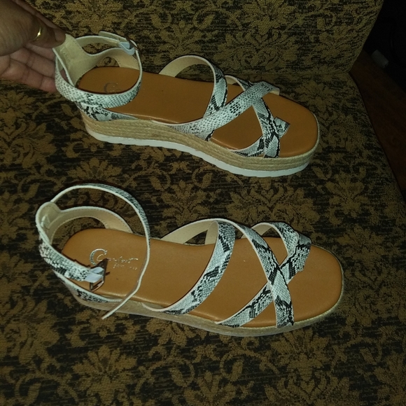 Snake Skin Print Sandals - Picture 3 of 3